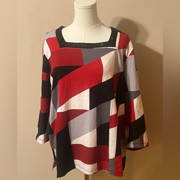 Alfred Dunner Tops - Like New Alfred Dunner Red and Black Geometric Blouse